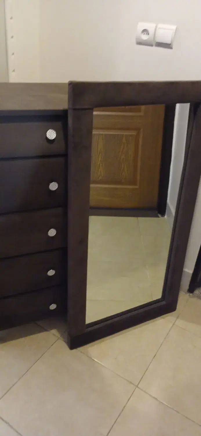 آینه دراور|تخت و سرویس خواب|شاهین‌شهر, عطار|دیوار