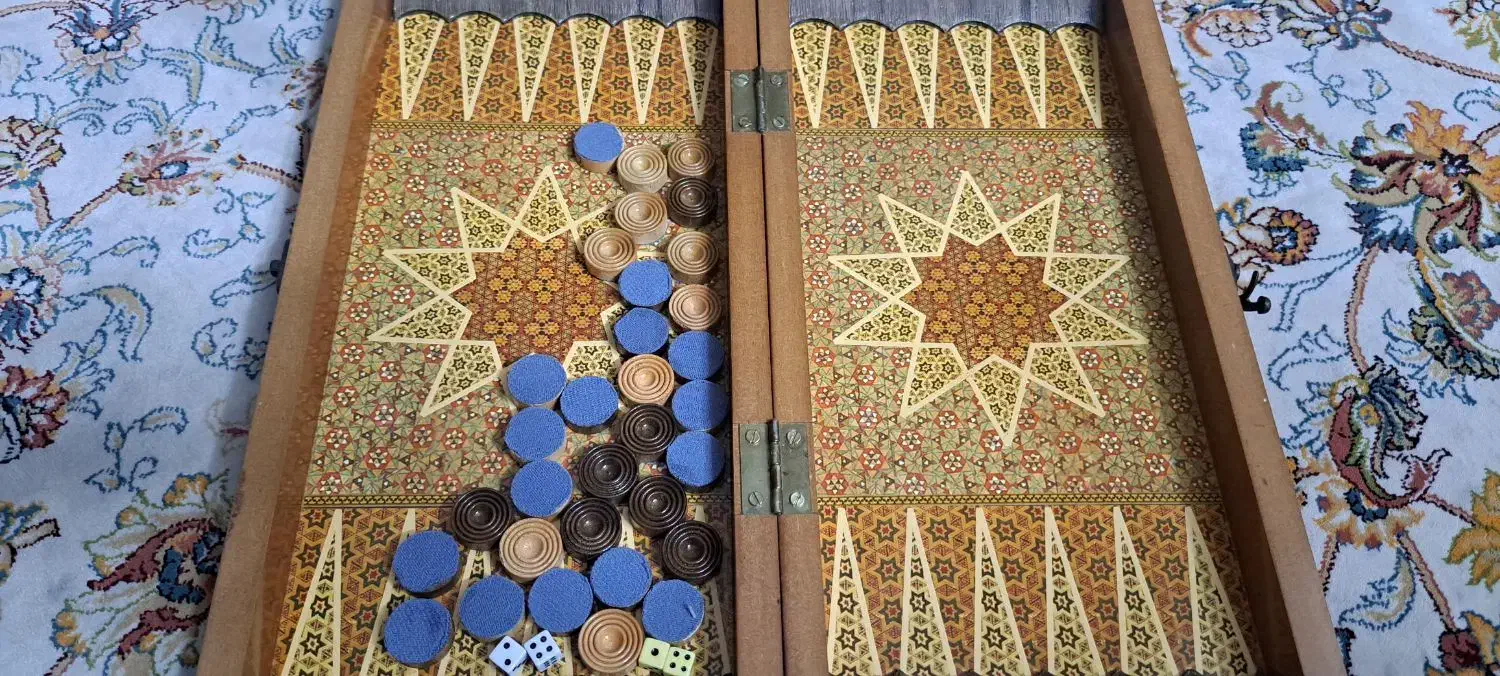 تختهنرد بسیار شکیل|صنایع دستی و سایر لوازم تزئینی|کاشان, دشت چال|دیوار