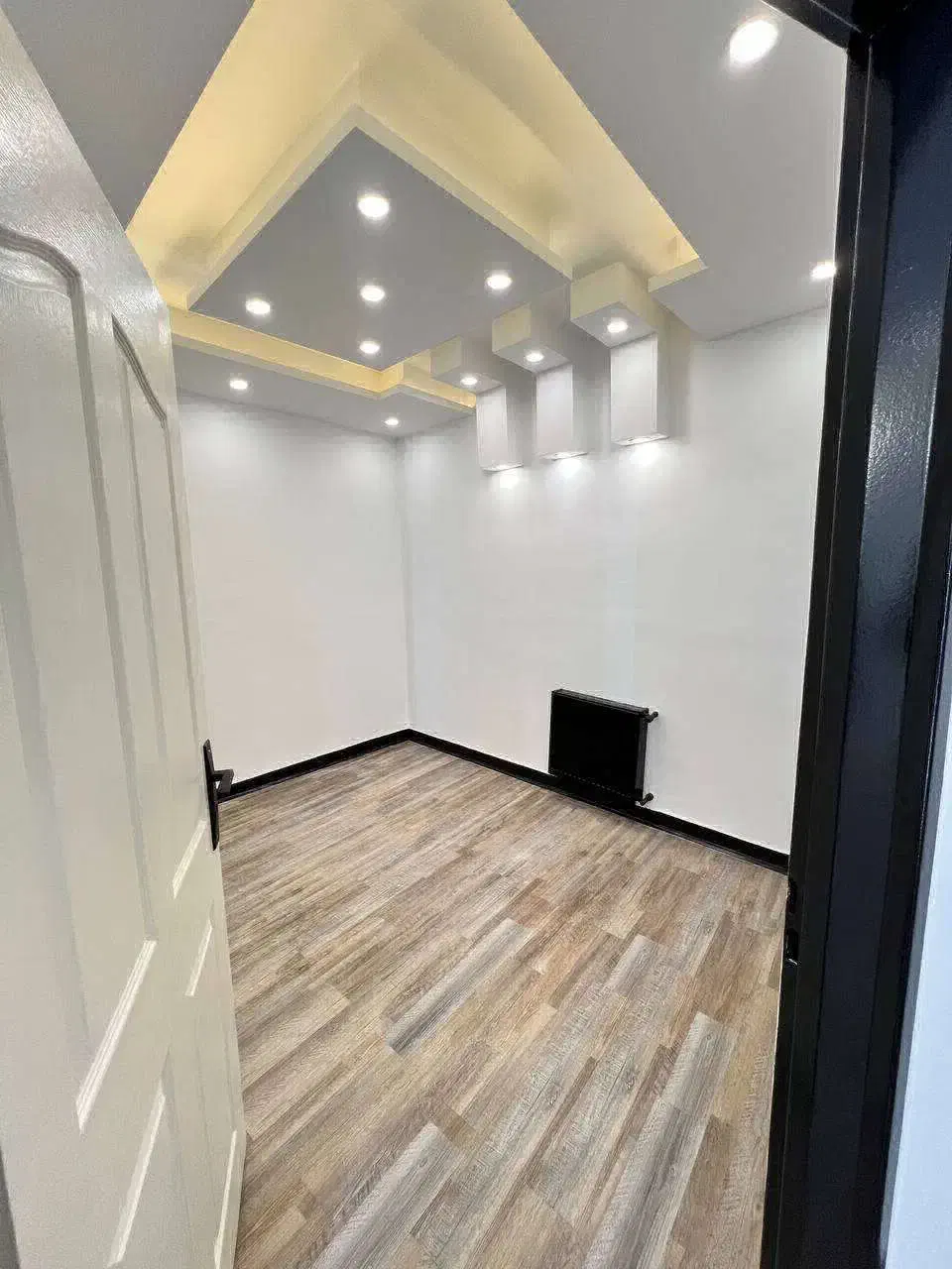 68متر /دوخواب/طبقه اول/آسانسور/پارکینگ اختصاصی|فروش آپارتمان|اندیشه, شهرک مریم|دیوار