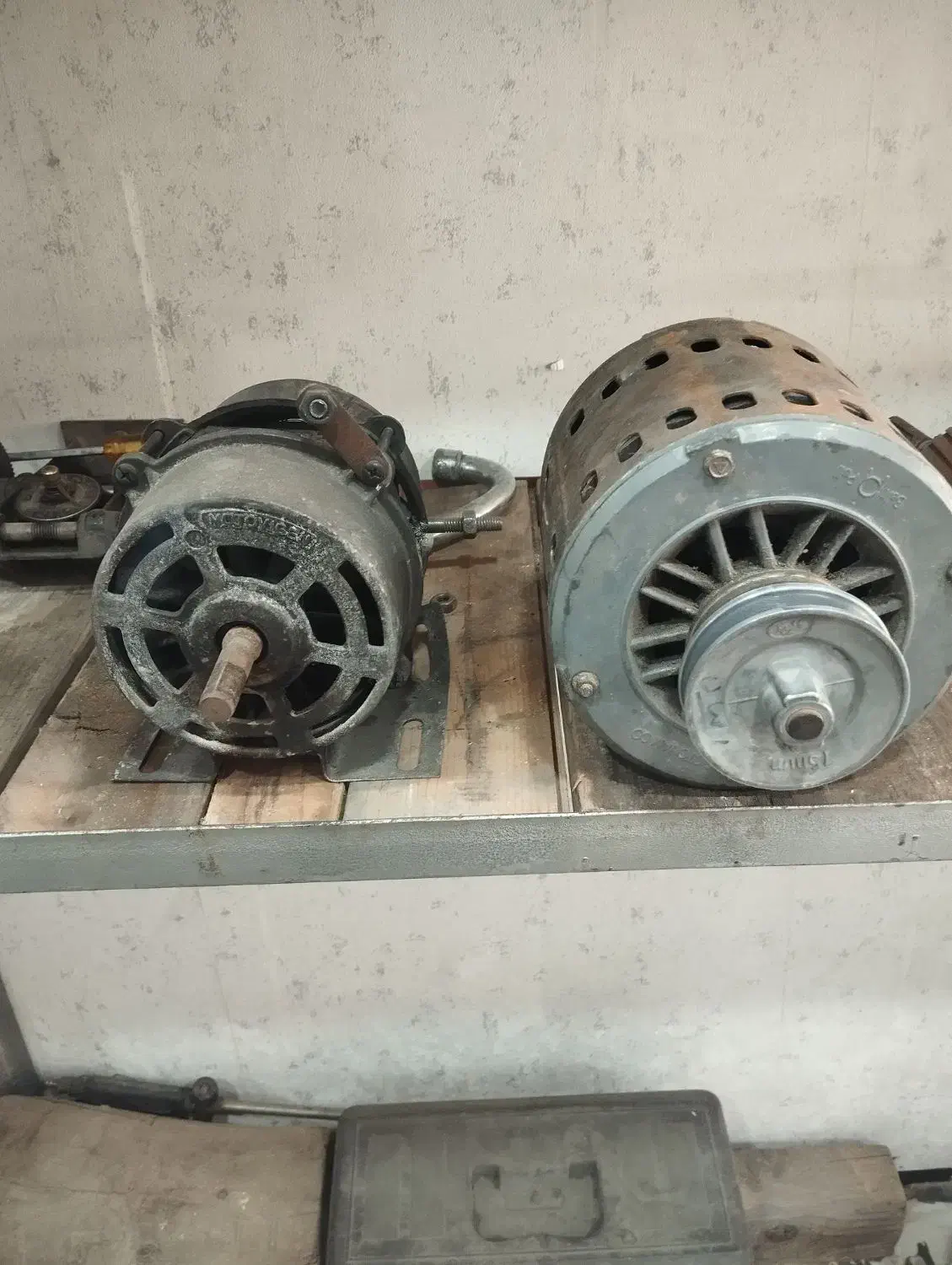 تعمیر و سیم پیچی الکترو موتور تک فاز و سه فاز|خدمات پیشه و مهارت|ری, سرتخت|دیوار