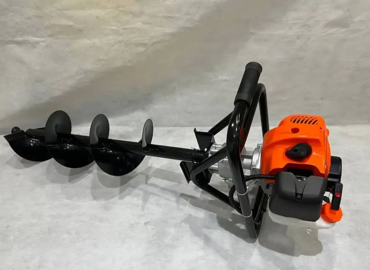 دستگاه چاله کن موتوری کوبوتا اصلی با مته فولادی|ماشینآلات صنعتی|تهران, شهرک ولیعصر جنوبی|دیوار