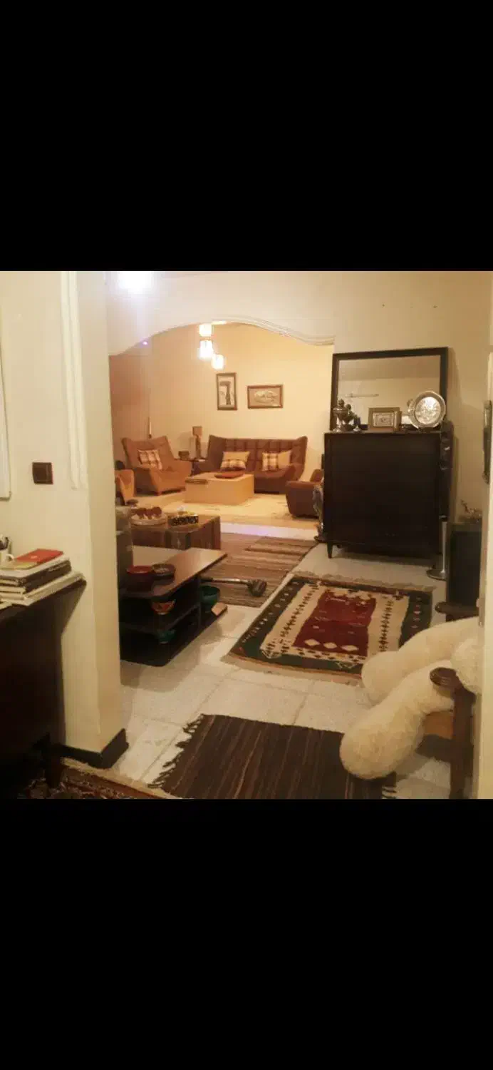 ب۵ طبقه همکف  دوقلو پذیرایی تمیز۱۸۵رمتر|فروش آپارتمان|فولادشهر, B5|دیوار