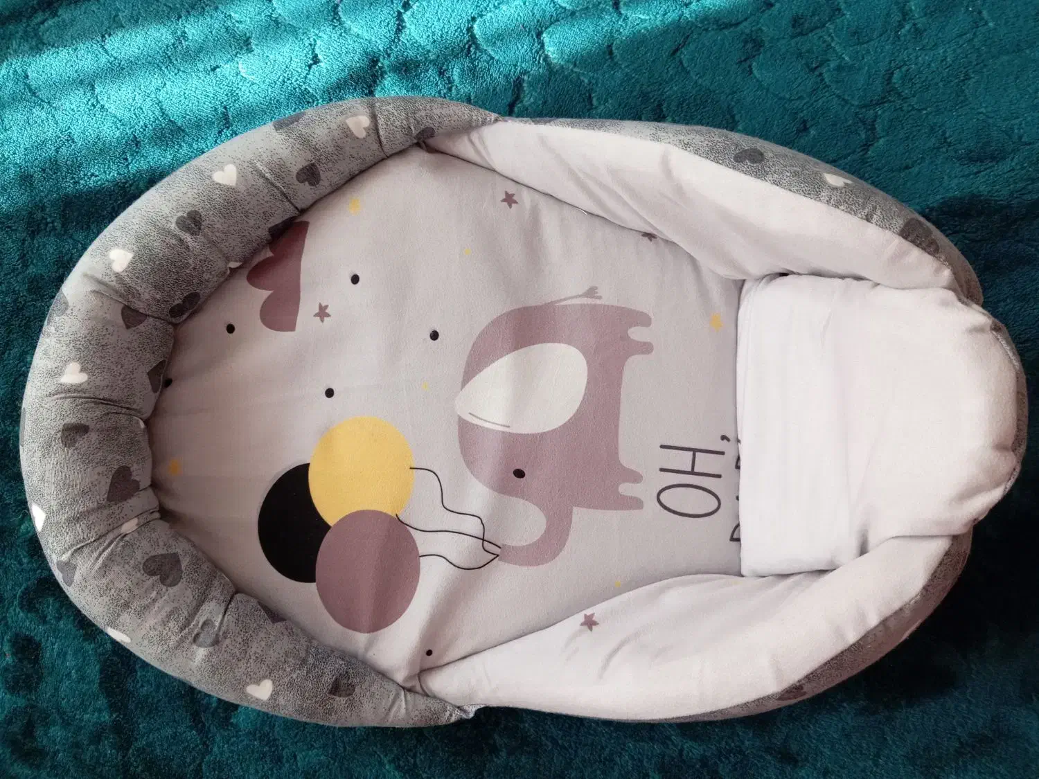 آغوشی و کلاه فرم دهی سر نوزاد|اسباب و اثاث بچه|اصفهان, شهرک کاوه|دیوار