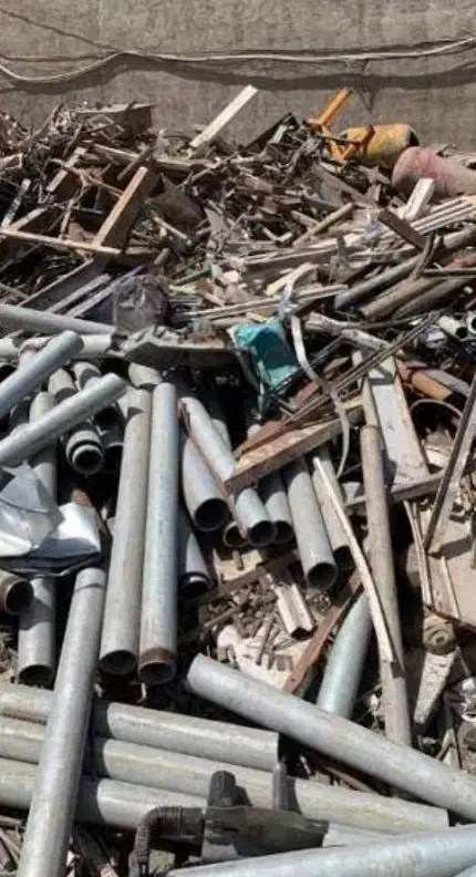 ضایعات|خدمات پیشه و مهارت|صدرا-فارس, فاز ۲|دیوار