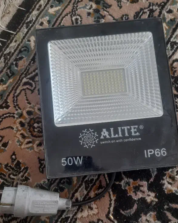 پرژکتور|لامپ و چراغ|بروجرد, |دیوار