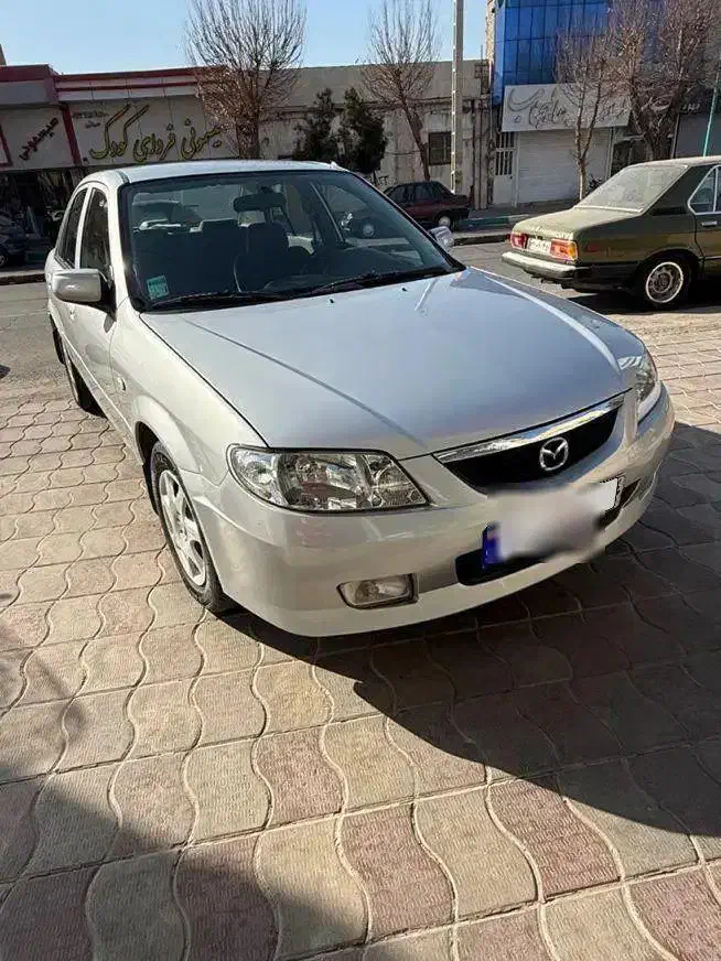 مزدا ۸۲ در حد|خودرو سواری و وانت|یزد, |دیوار