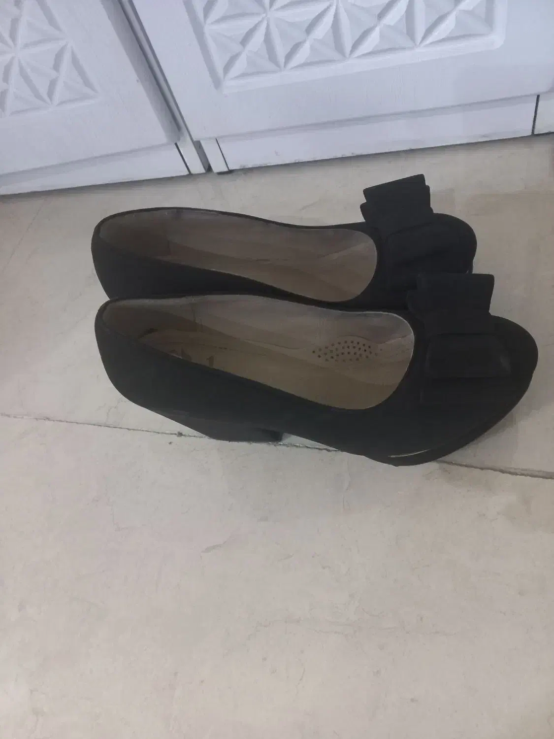 کفش مجلسی|کیف، کفش، کمربند|جهرم, |دیوار