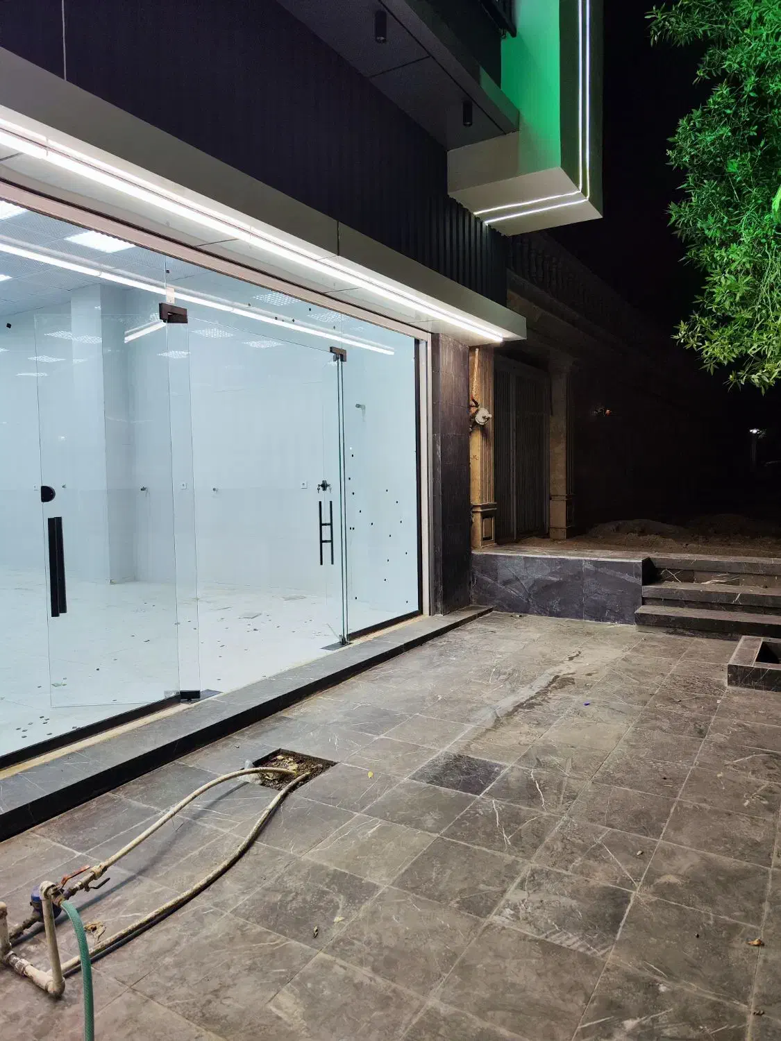 واحد تجاری / بلوار اصلی|فروش مغازه و غرفه|دوگنبدان, |دیوار