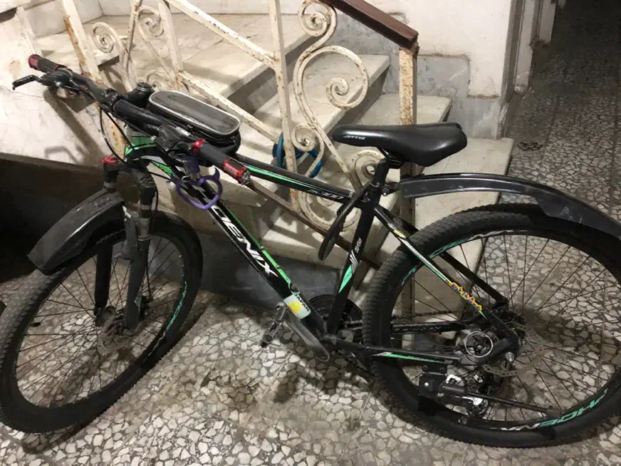 دوچرخه|دوچرخه، اسکیت، اسکوتر|رشت, منظریه|دیوار