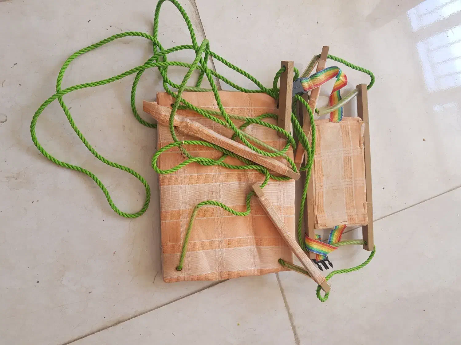 ست صندلی ماشین و تاب کودک|تخت و صندلی بچه|ایلام, |دیوار