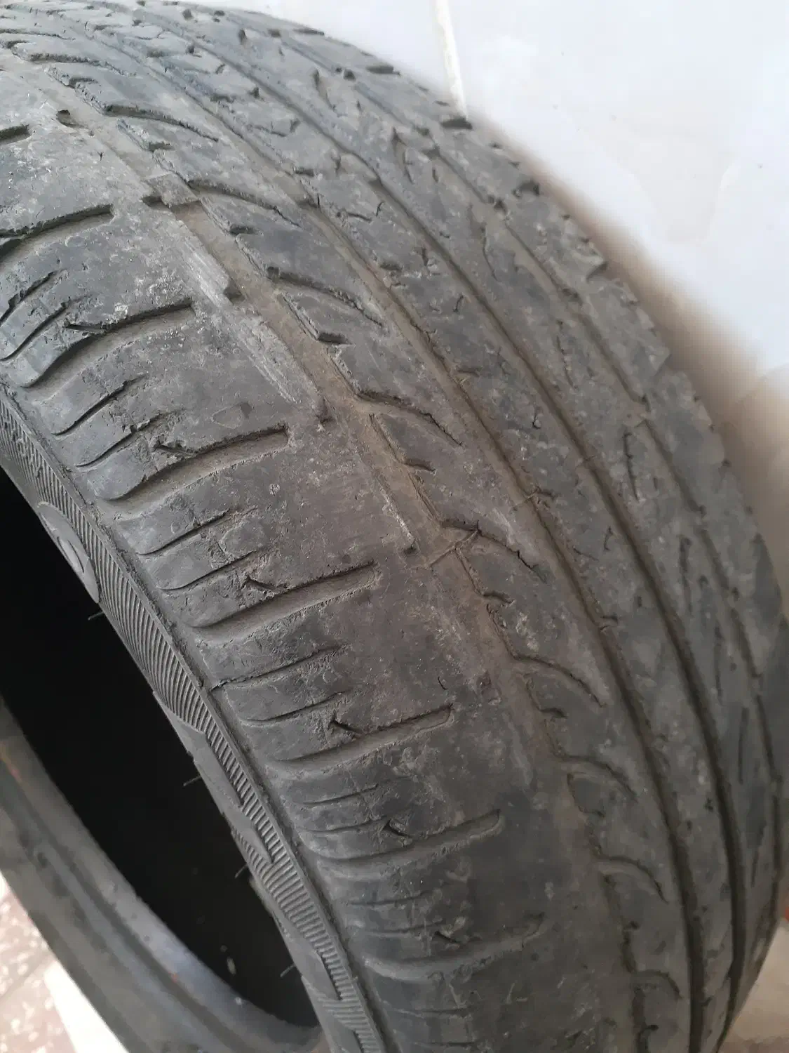 دو حلقه لاستیک|قطعات یدکی و لوازم جانبی|لنگرود, |دیوار