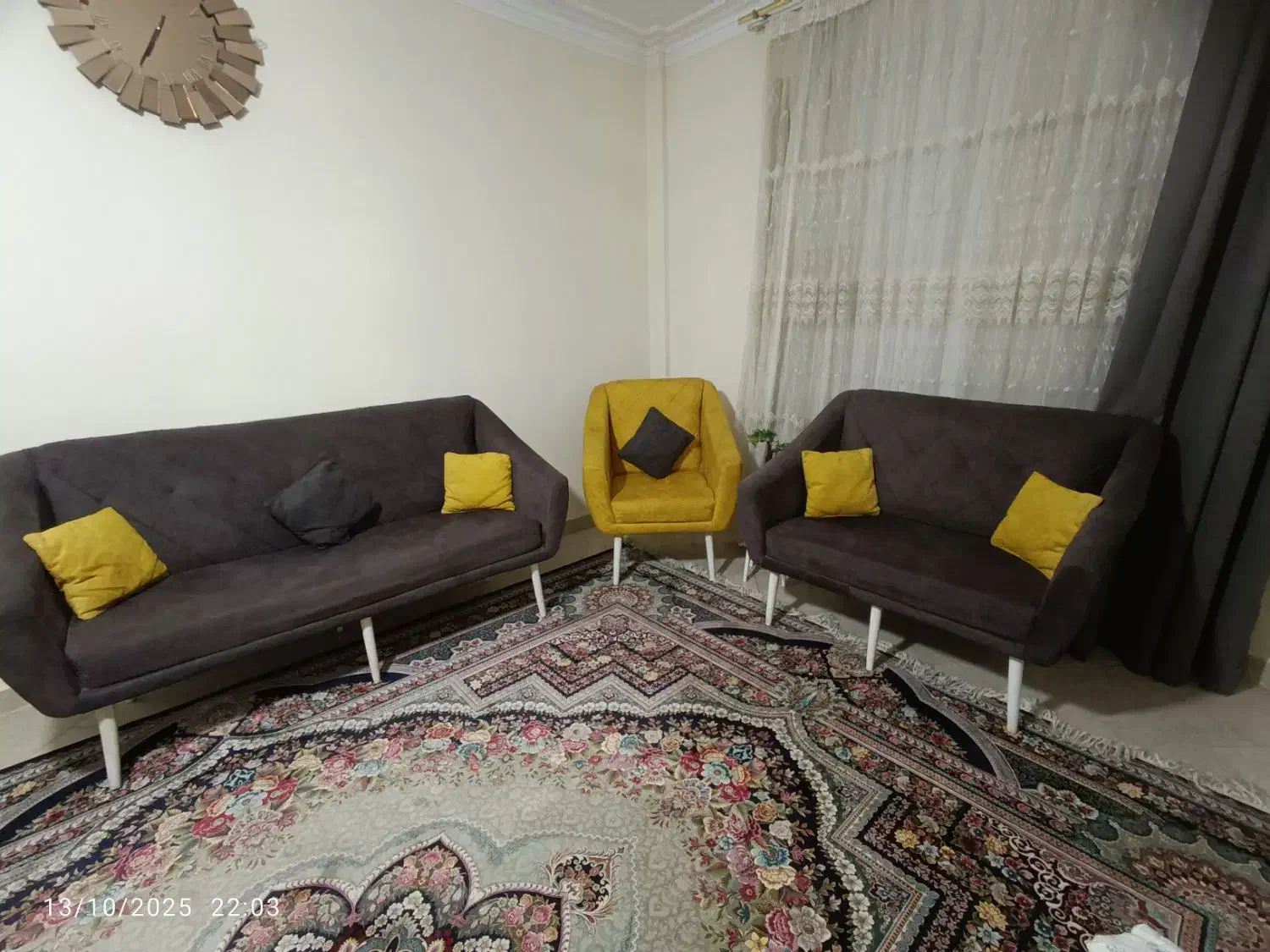 مبل|مبلمان خانگی و میز عسلی|بومهن, |دیوار