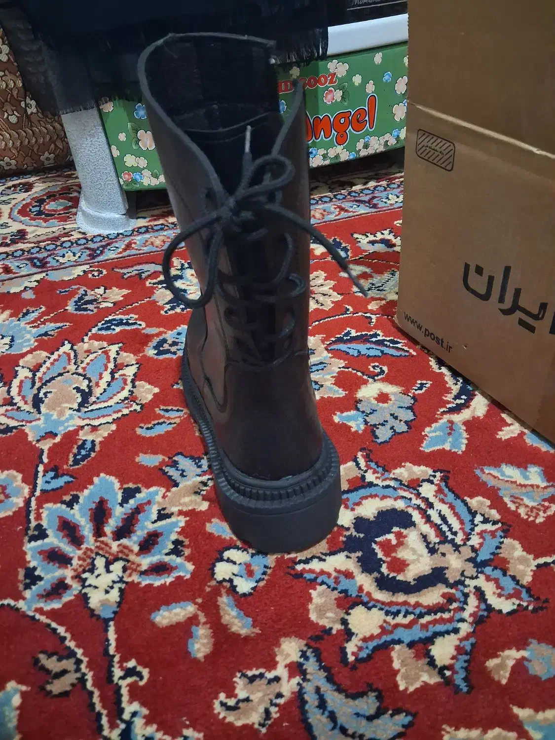 پوتین شیک و زیباونواصلا استفاده نشده سایز۳۹|کیف، کفش، کمربند|کنگاور, |دیوار