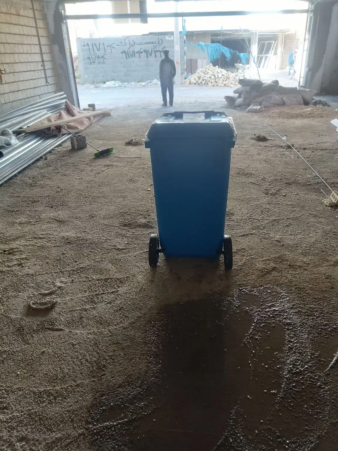 سطل زباله|لوازم نظافت|صدرا-فارس, باغشهر دادگستری قدیم|دیوار