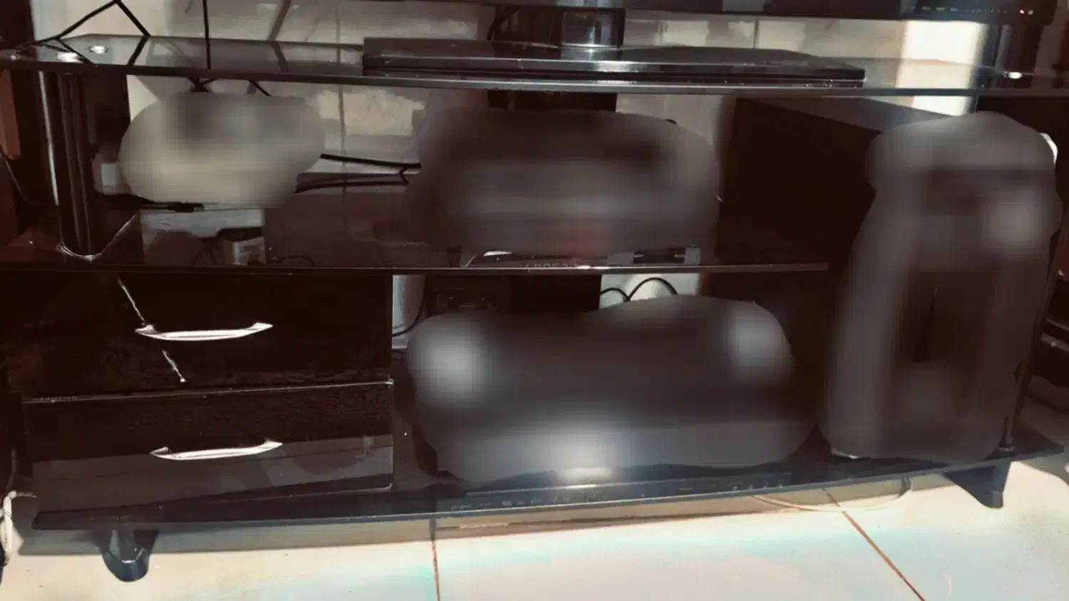 میز تلویزیون شیشه ای|میز تلویزیون|مشهد, شهید قربانی|دیوار