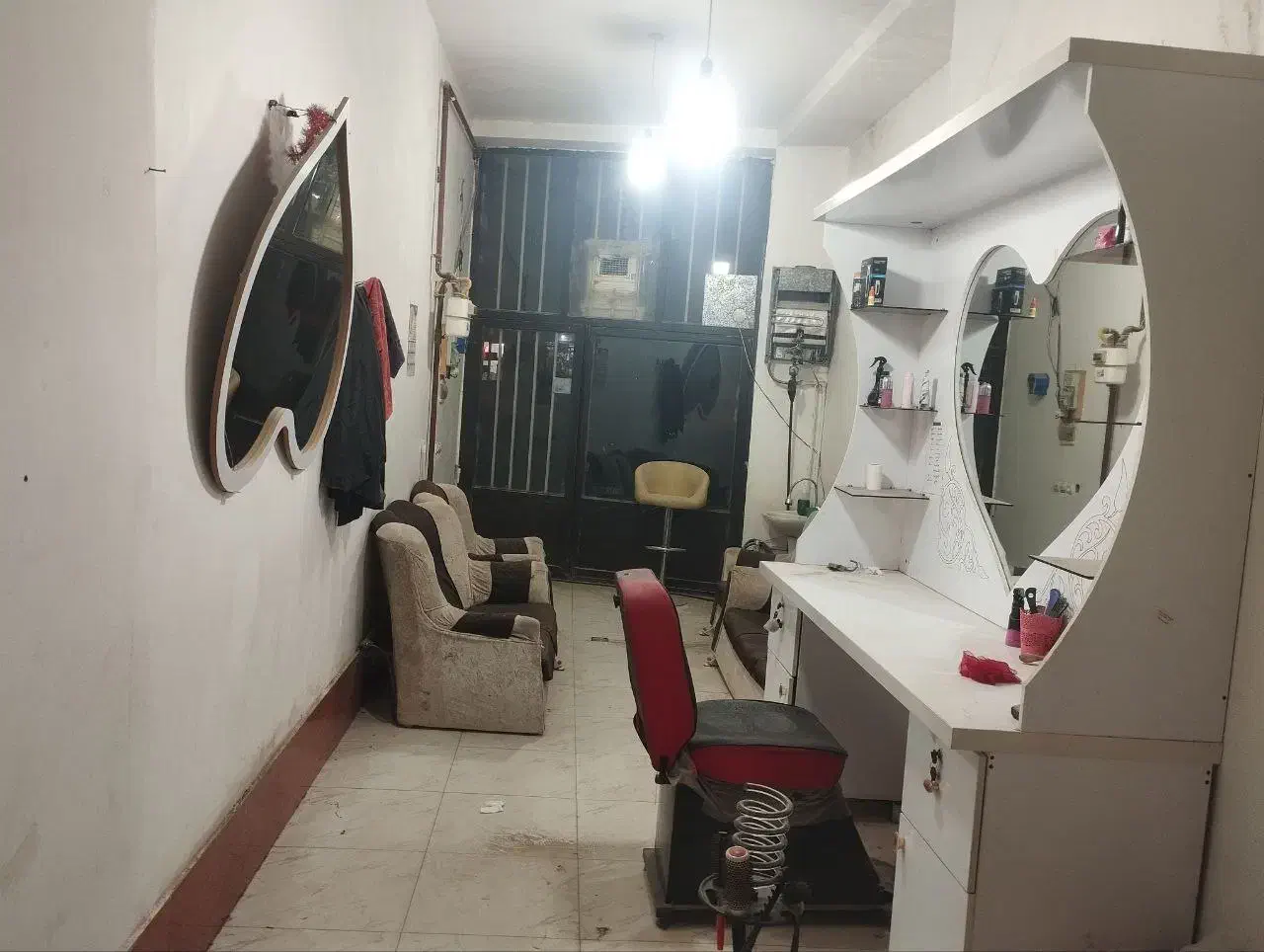 وسایل|مبلمان خانگی و میز عسلی|بناب, |دیوار