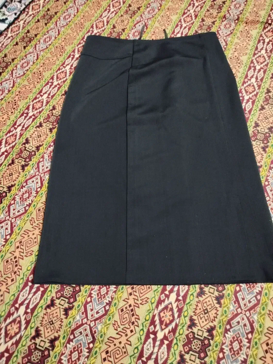 دامن کوتاه|لباس|نظرآباد, نظرآباد|دیوار