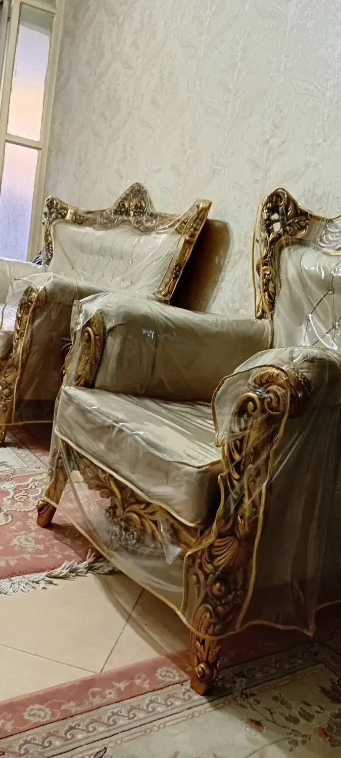 مبل کرم روشن طلایی|مبلمان خانگی و میز عسلی|اسلامشهر, شهرک محمدیه|دیوار