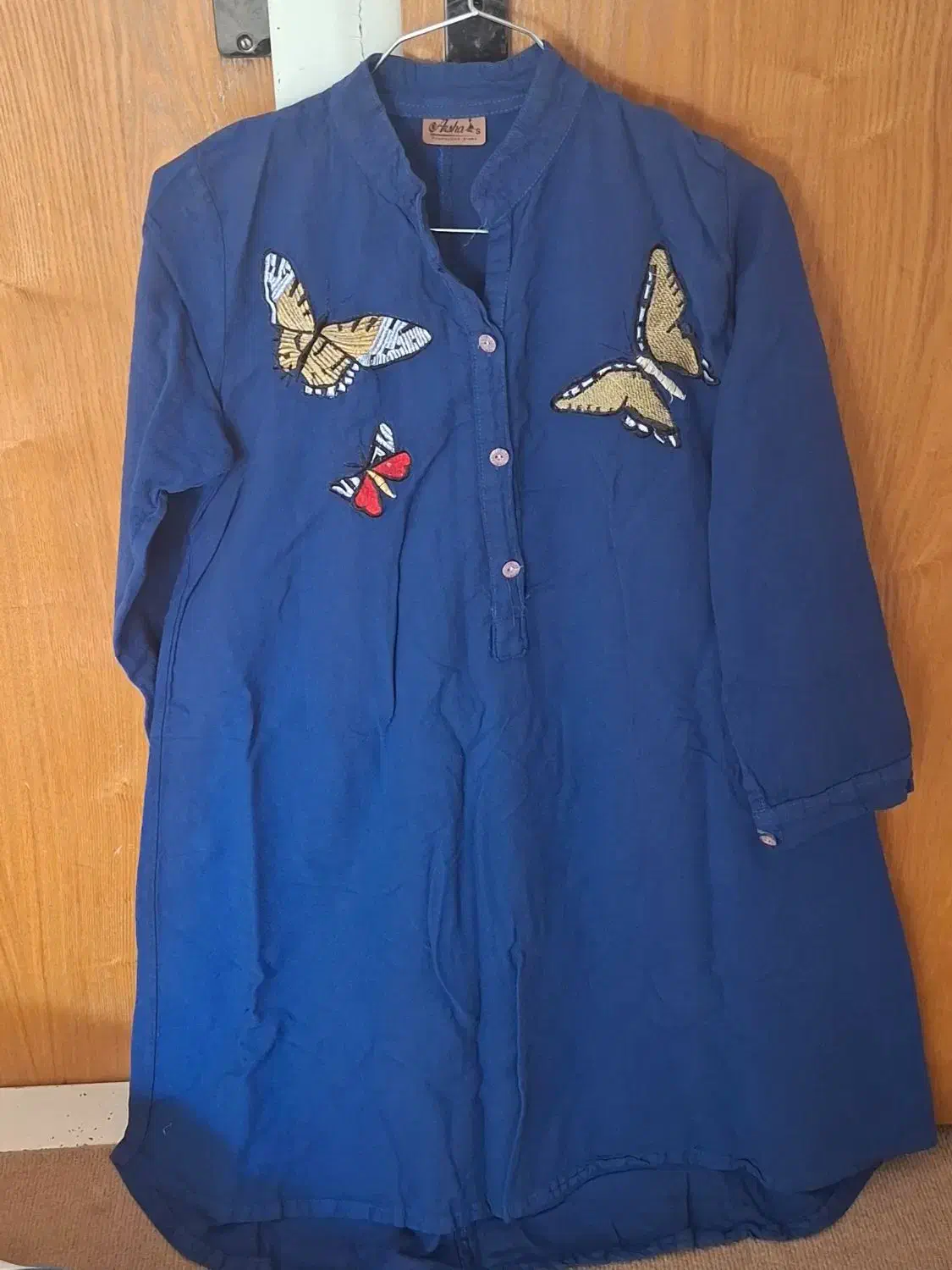 مانتو لی|لباس|کوهپایه, |دیوار