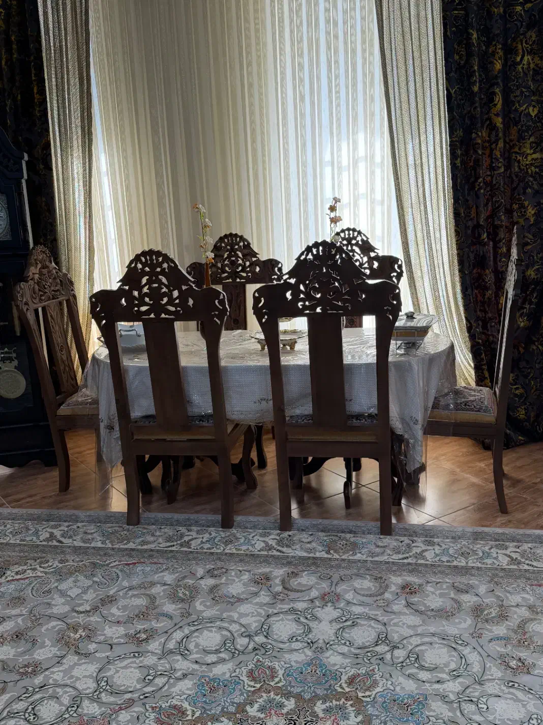 فروش مبل قالی  6عدد ومیز ناهار خوری  6تا صندلی|مبلمان خانگی و میز عسلی|بافت, |دیوار