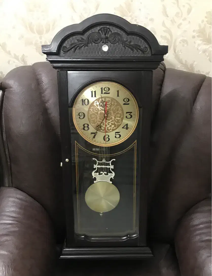 ساعت دیواری در حد نو|ساعت دیواری و تزئینی|بروجرد, |دیوار