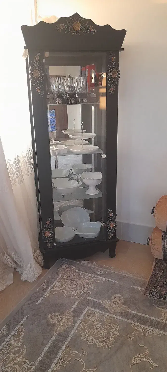 ویترین یا بوفه|بوفه، ویترین، کنسول|لردگان, |دیوار