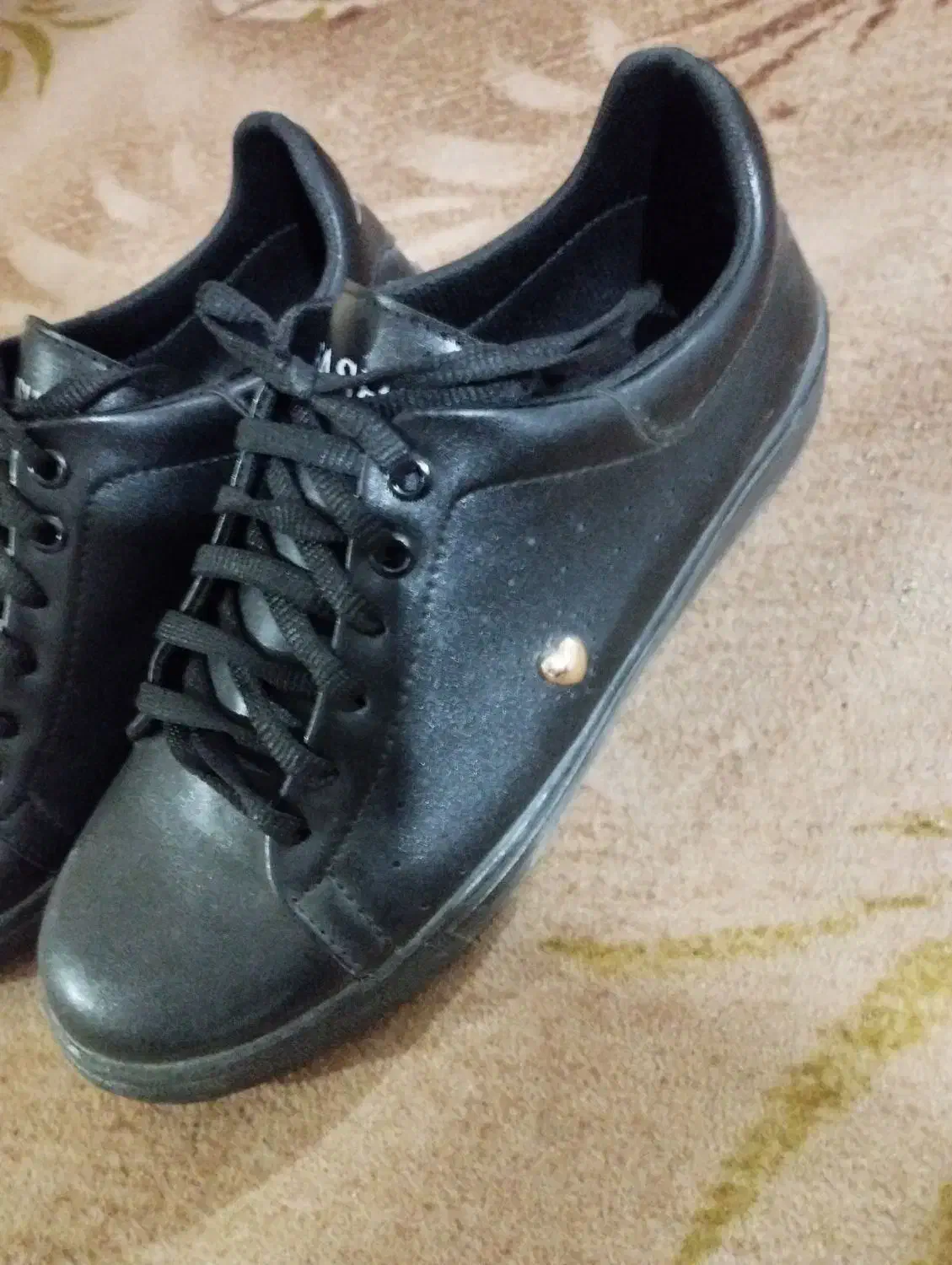 یک عدد تاب عروس هلندی و یک جفت کفش|حراج|تربت جام, جامی|دیوار