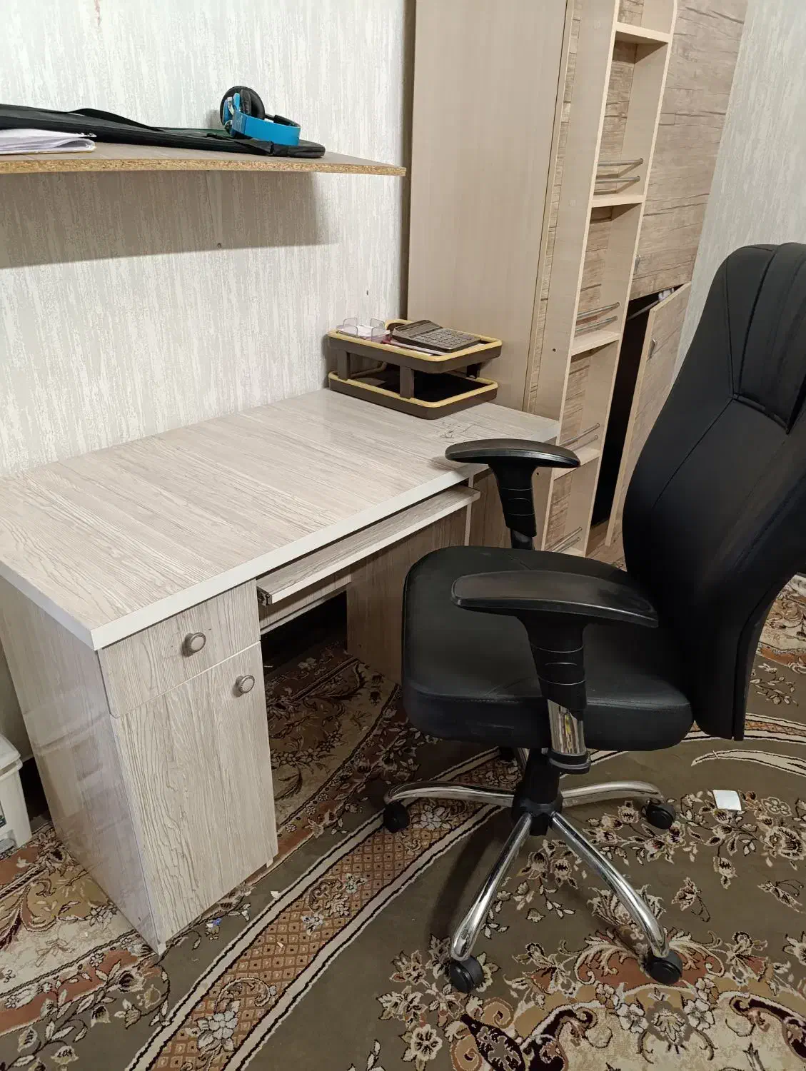 صندلی و میز کامپیوتر|میز تحریر و کامپیوتر|یزد, |دیوار