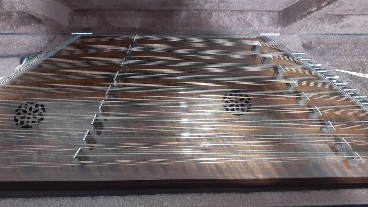 سنتور|سازهای سنتی|لیکک, |دیوار