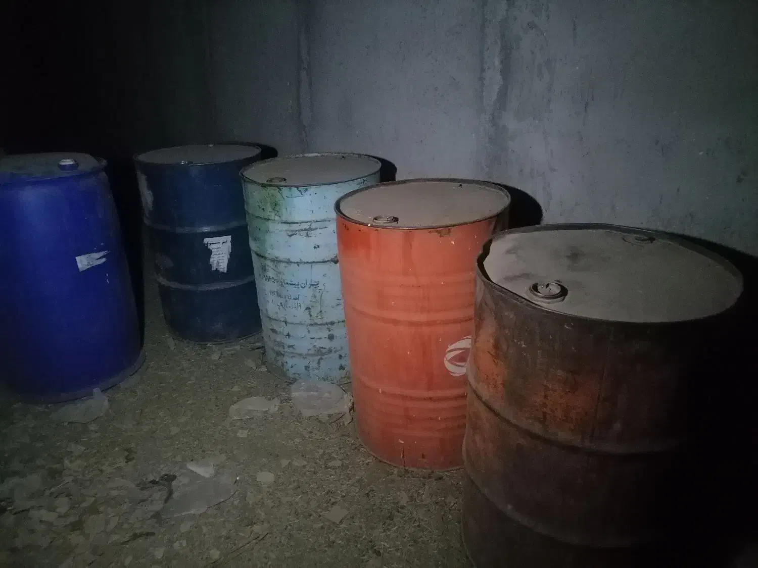 بشکه|ابزارآلات|بم, |دیوار