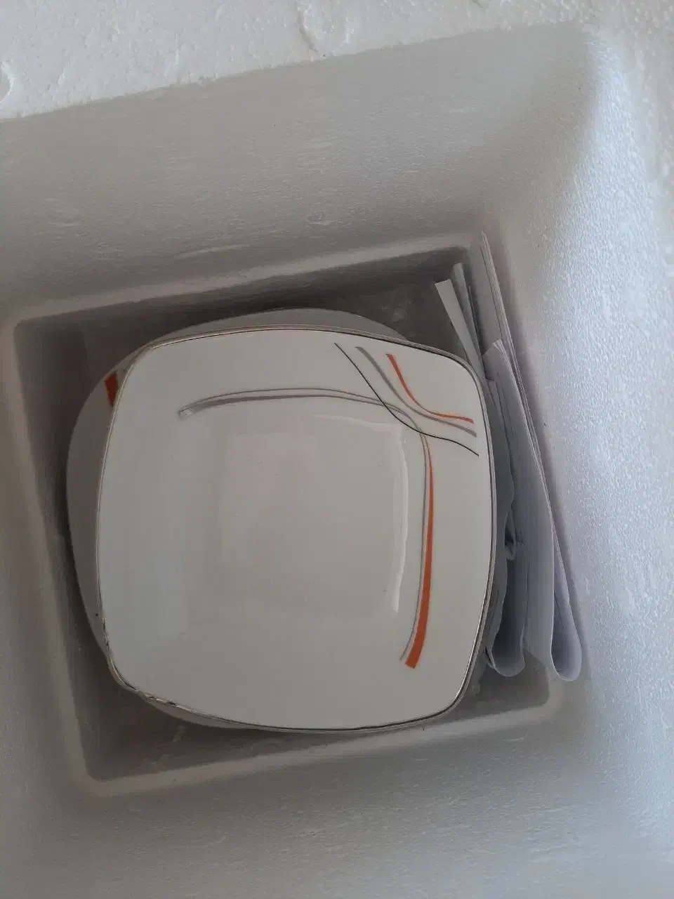 سرویس چینی اصل مقصود 87پارچه|ظروف سرو و پذیرایی|جوانرود, |دیوار