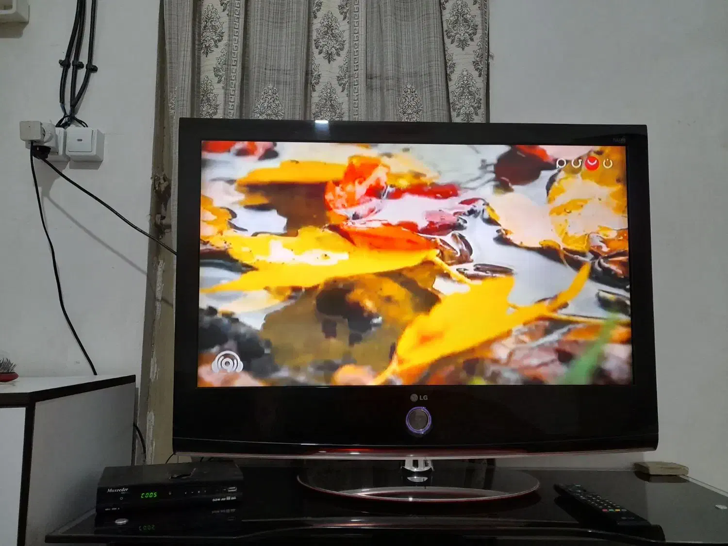 تلویزیون ۳۷|تلویزیون و پروژکتور|چهاردانگه (تهران), |دیوار