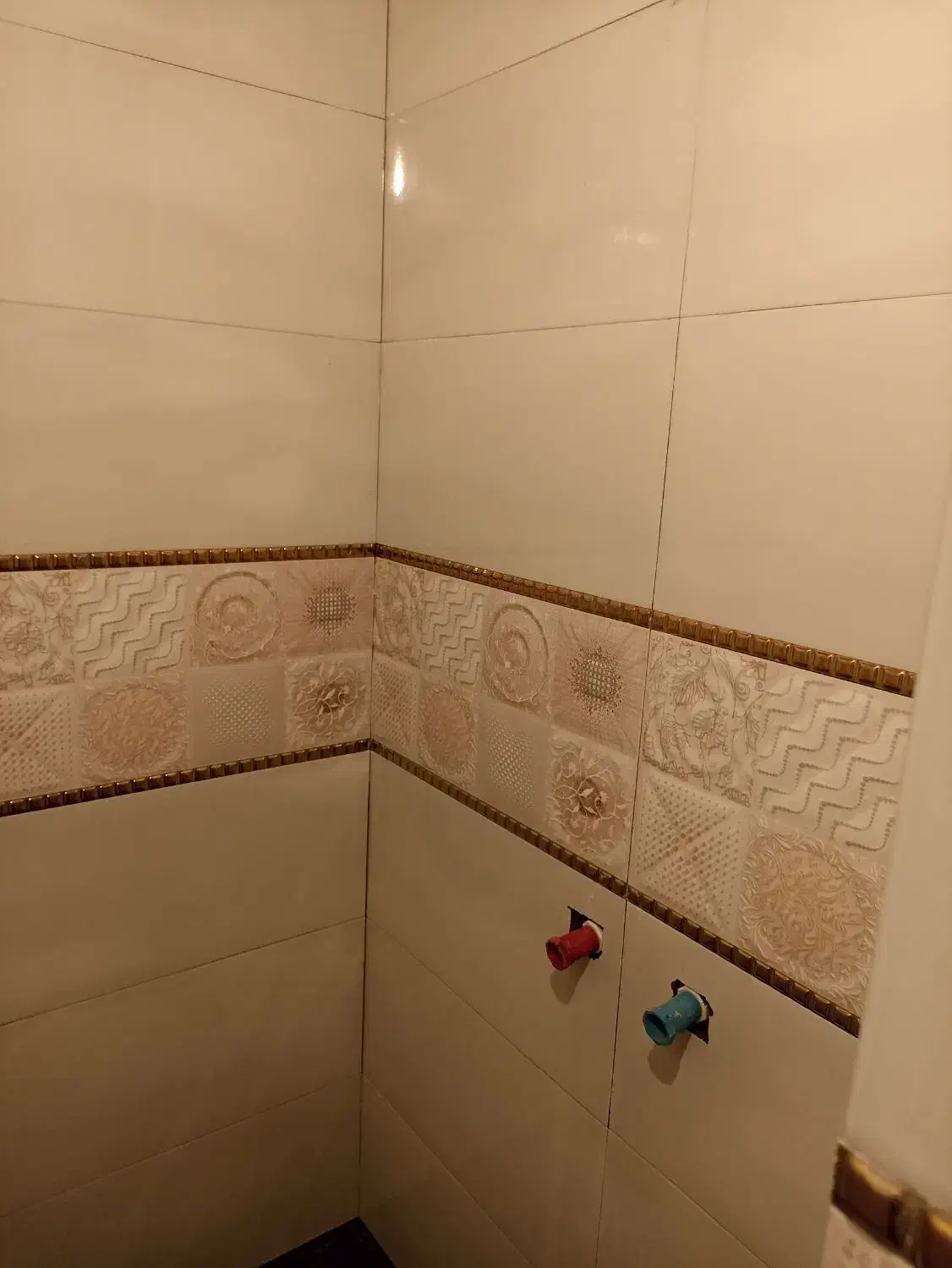 کاشیکاری و سرامیک و سنگ کاری|خدمات پیشه و مهارت|کرمانشاه, |دیوار