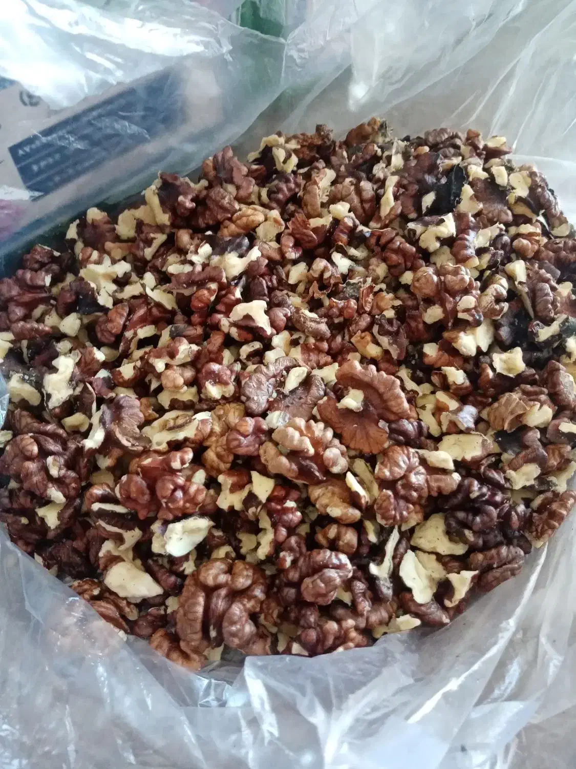 گردو|خوردنی و آشامیدنی|سبزوار, قصبه شرقی|دیوار