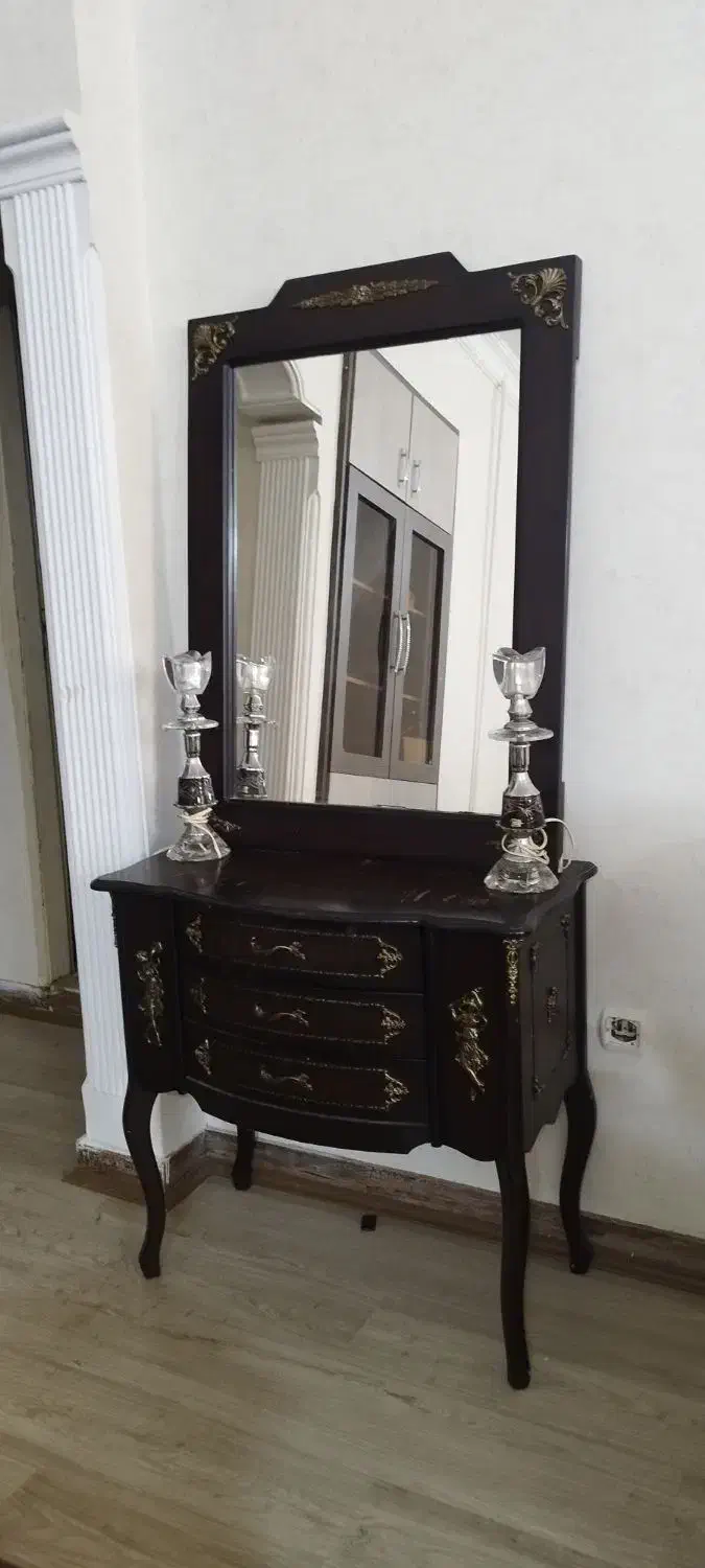 آینه کنسول و شمعدان|بوفه، ویترین، کنسول|مشهد, نیروی هوایی|دیوار