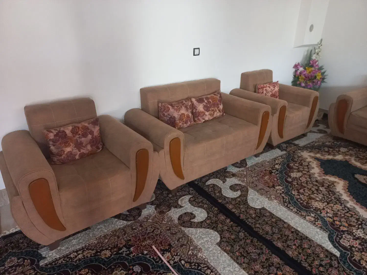 مبل راحتی سالم|مبلمان خانگی و میز عسلی|شیروان (خراسان), |دیوار