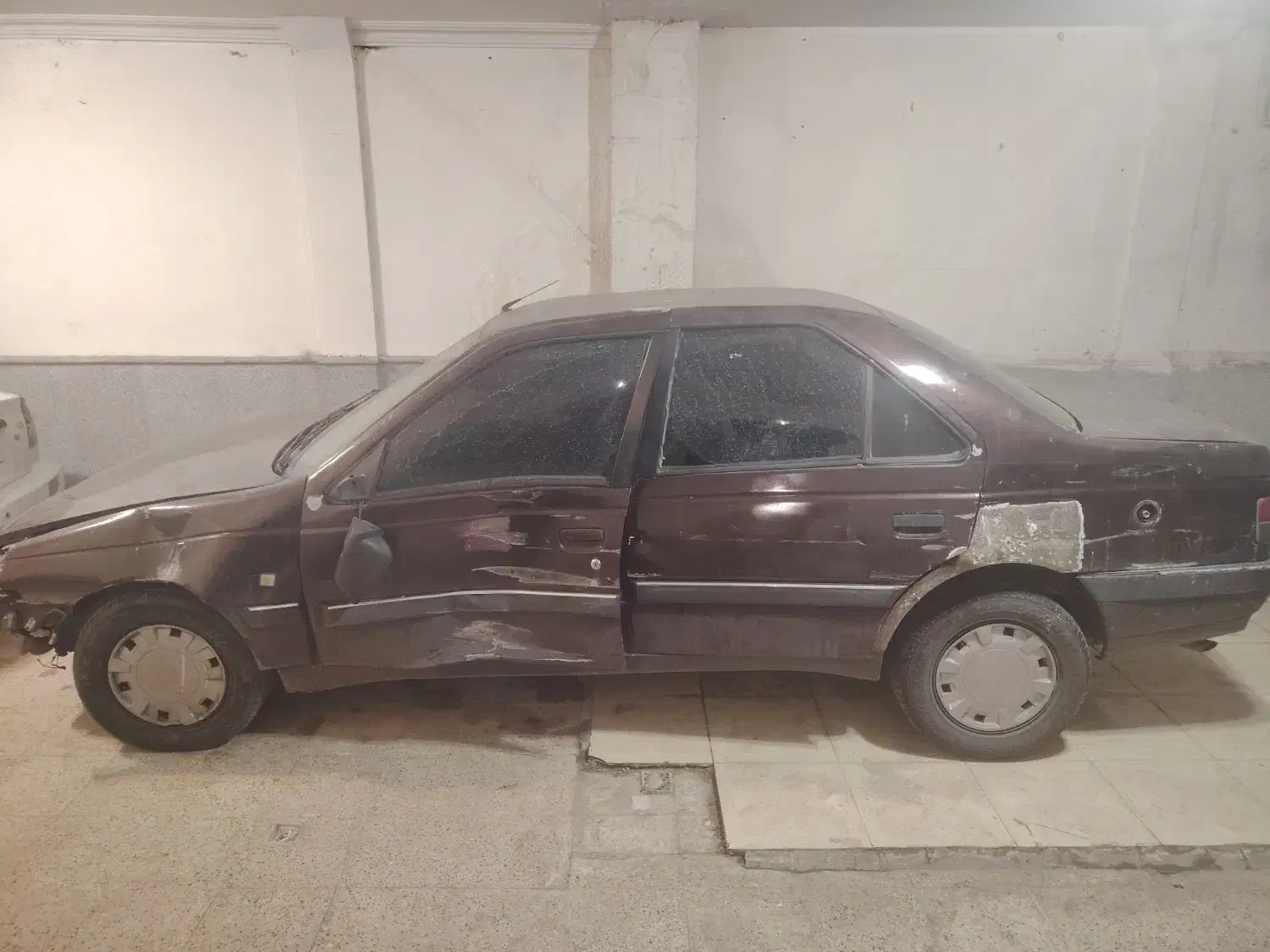 405 مدل 82|خودرو سواری و وانت|مشهد, حسین‌آباد|دیوار