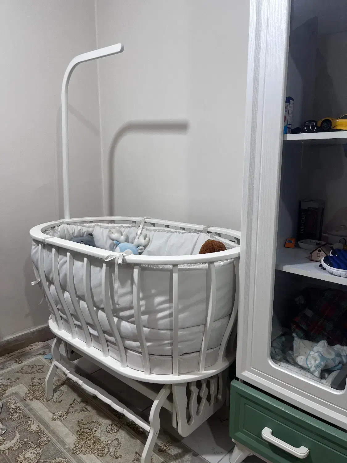 گهواره نوزاد|تخت و سرویس خواب|اهواز, کمپلو شمالی|دیوار