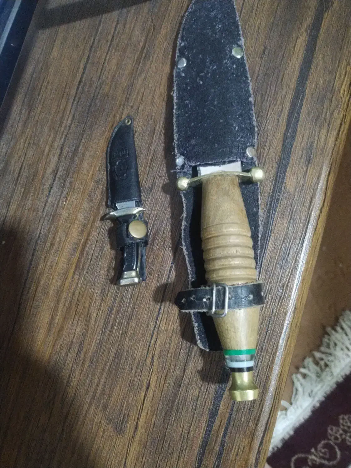 دوعددچاقو کلکسیونی|کلکسیون اشیاء عتیقه|فیروزآباد (فارس), |دیوار