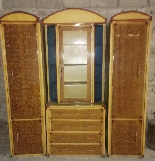 کمد ۳ تیکه آهنی|بوفه، ویترین، کنسول|زاهدان, |دیوار