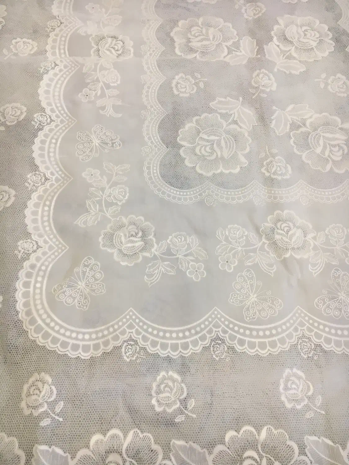 سفره قالبی طرح گل برجسته|سفره، حوله، دستمال آشپزخانه|تهران, نیروی هوایی (پیروزی)|دیوار