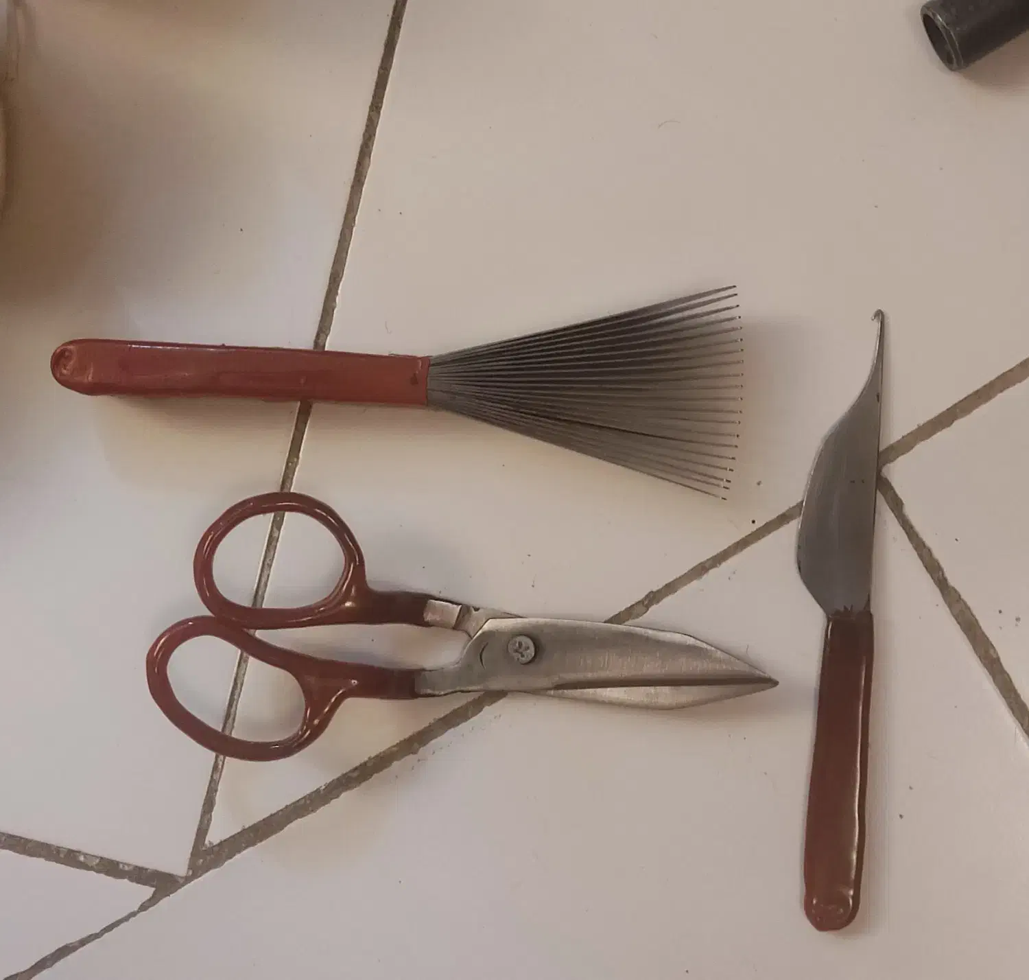 دار قالی دفه و چاقو|ابزارآلات|فردیس, فردیس|دیوار