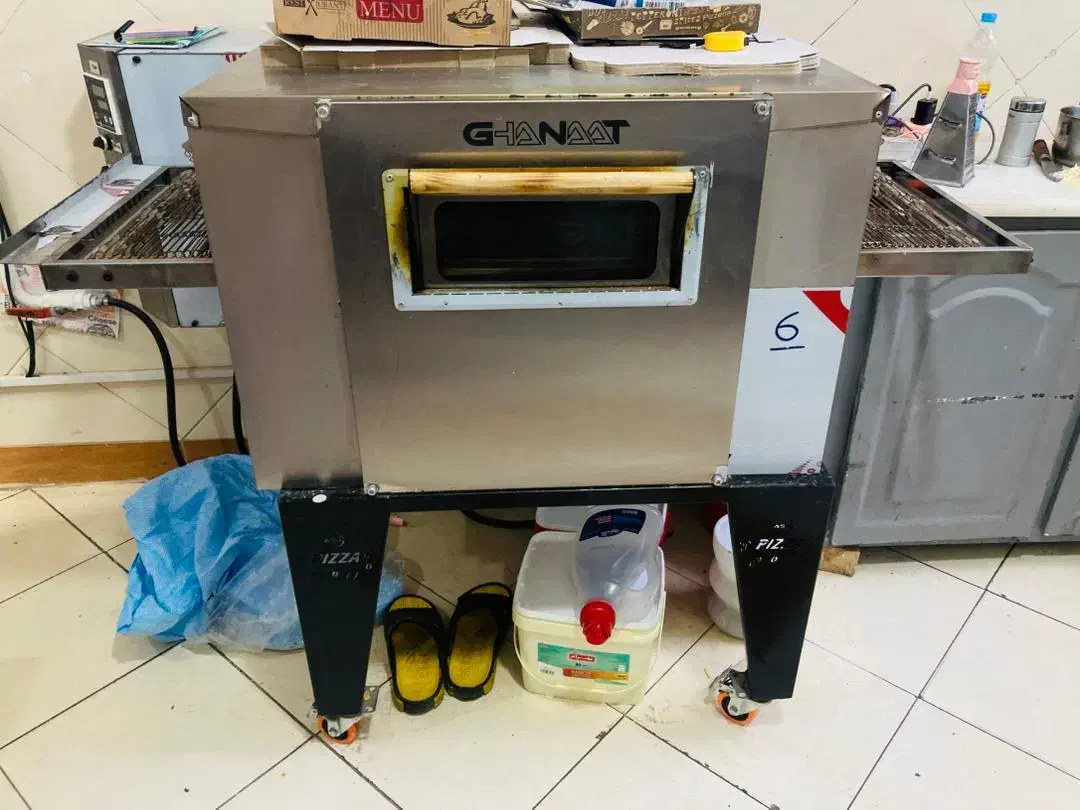 فر پیتزا و خمیر گیر|کافی‌شاپ و رستوران|اصفهان, خواجه عمید|دیوار