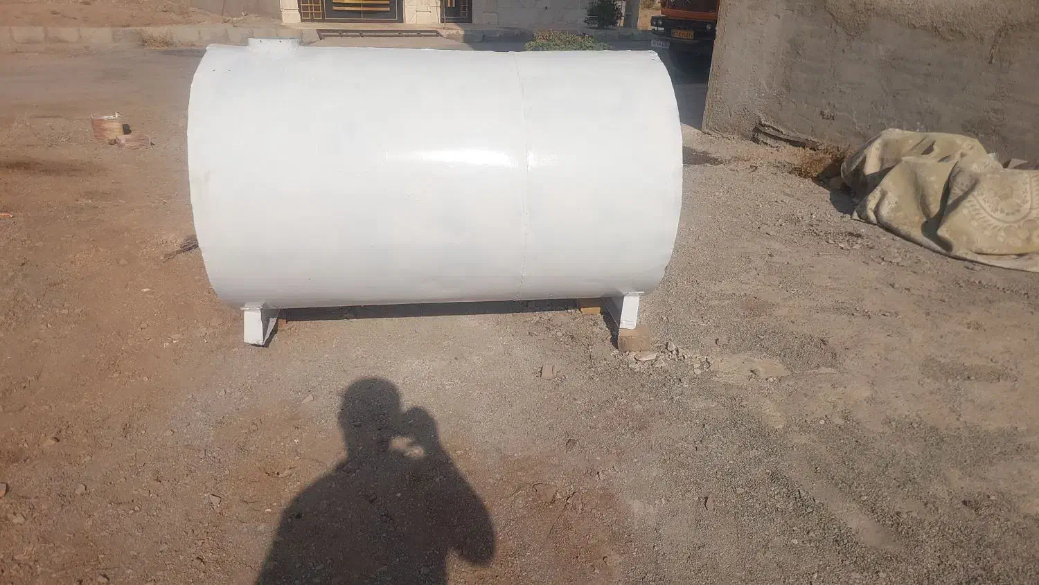 تانکر فلزی ورق ضخیم کاملا سالم در حد نو هزار لیتری|مصالح و تجهیزات ساختمان|اشتهارد, |دیوار