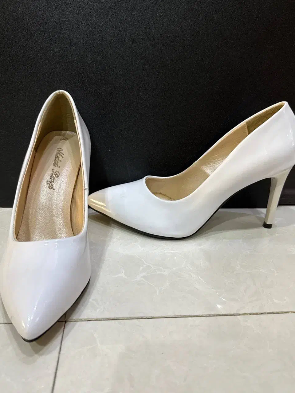 کفش زنانه سایز ۴۰ تکی|کیف، کفش، کمربند|کیش, |دیوار