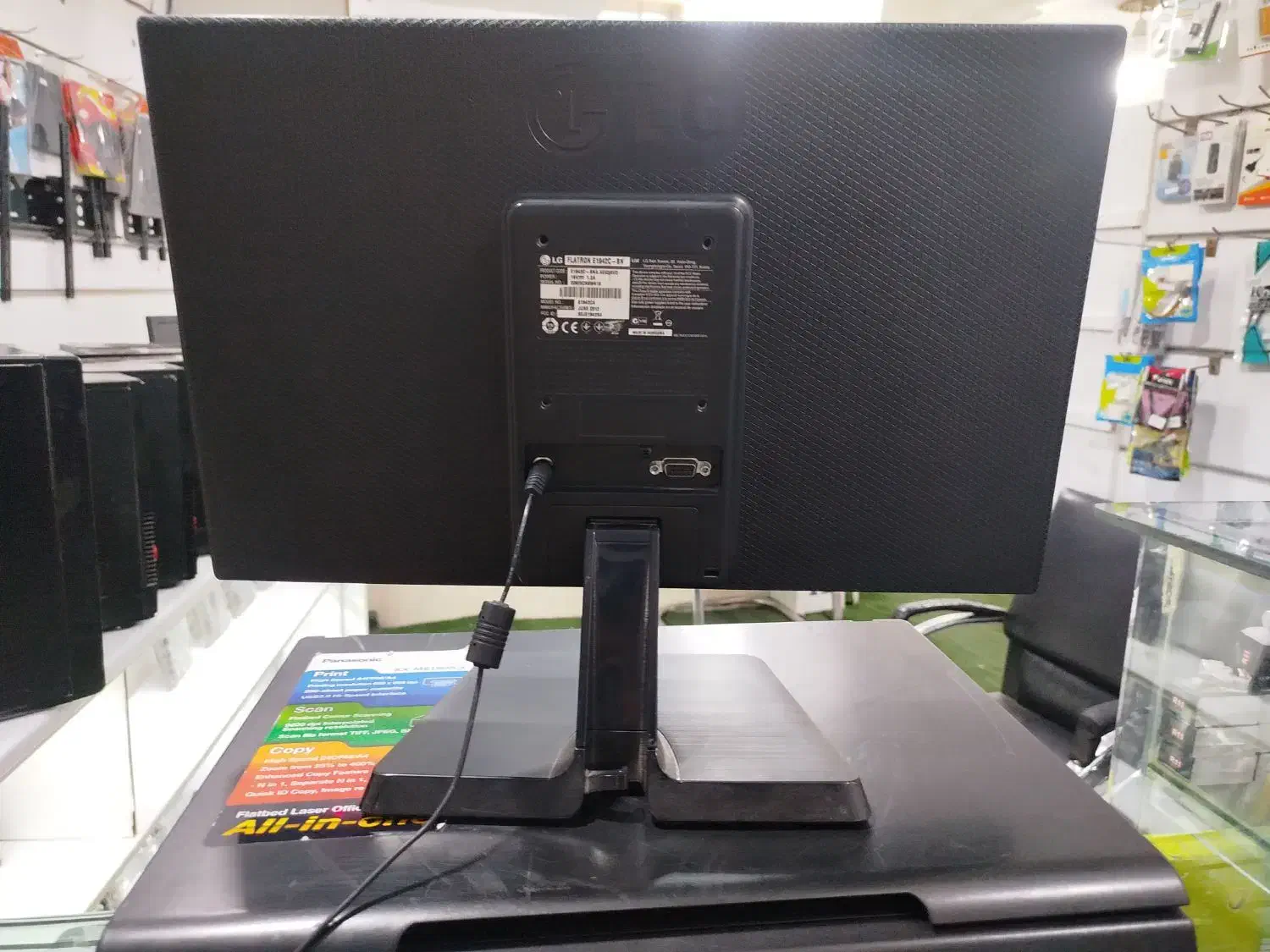 مانیتور 20 اینچ ال ای دی|قطعات و لوازم جانبی رایانه|ورامین, خیر آباد|دیوار