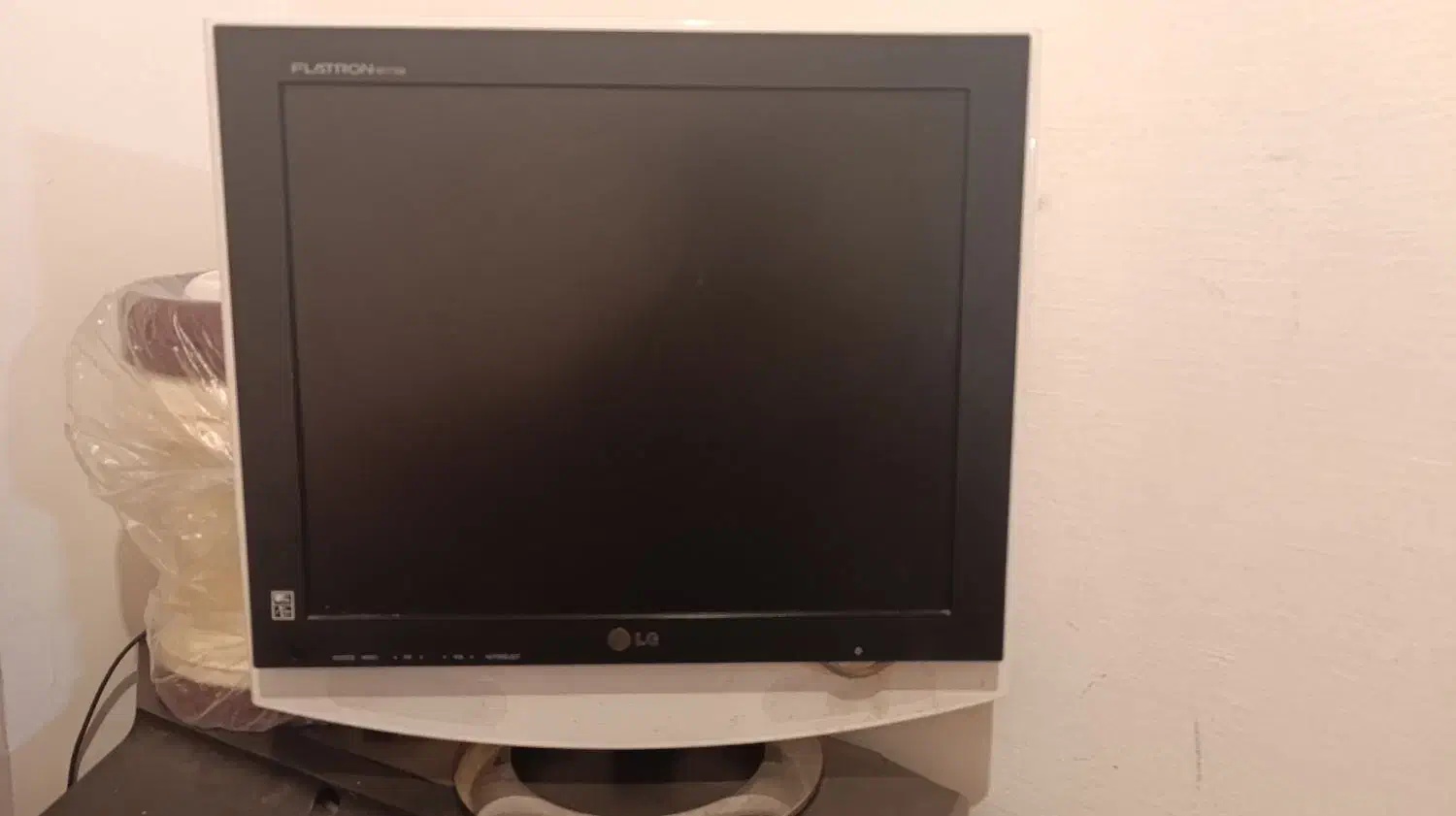 فروش مانیتور و کیس و مودم|رایانه رومیزی|بندر انزلی, استادیوم|دیوار