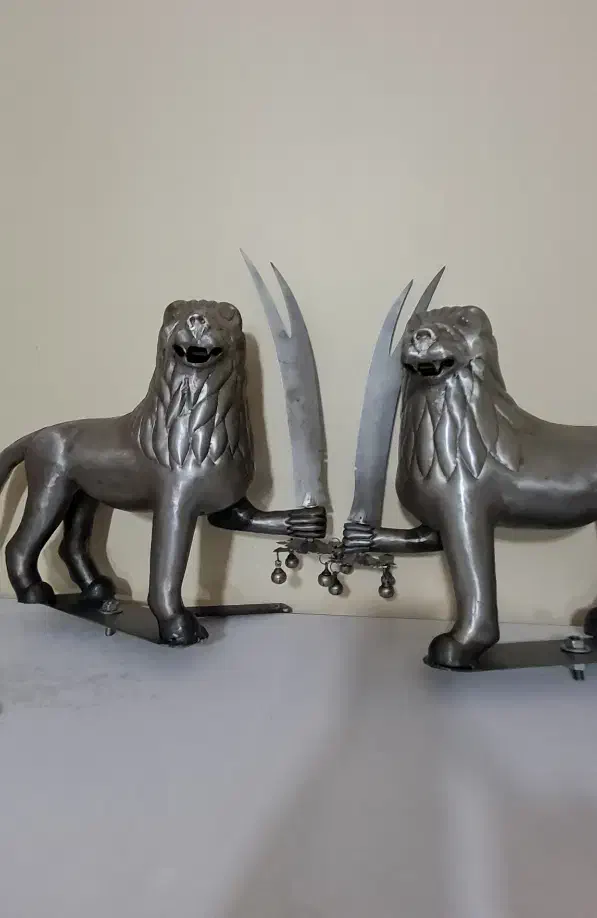 شیر علامت جدید|کلکسیون اشیاء عتیقه|بهارستان, |دیوار