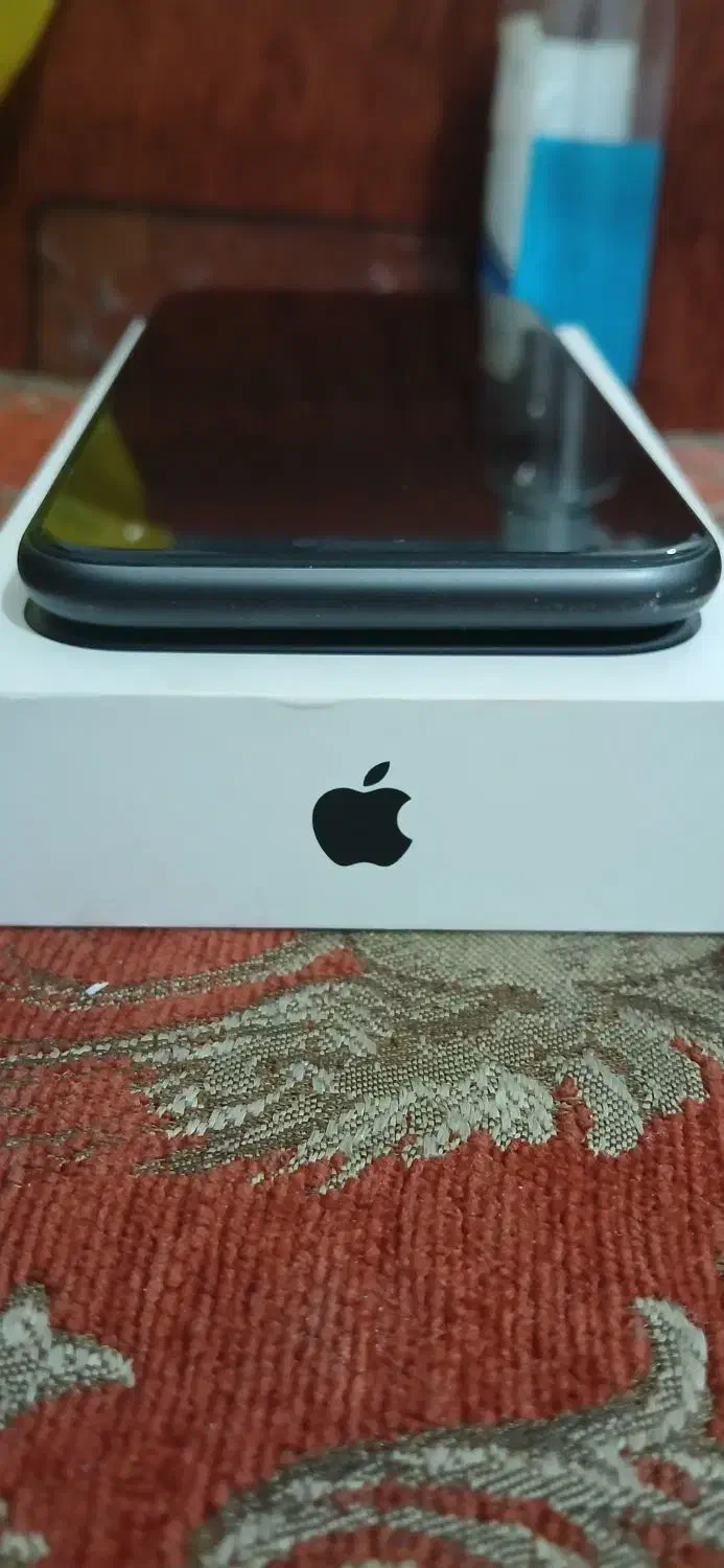 ایفون 11نرمال بسیار تمیز بدون بازشدگی|موبایل|جیرفت, |دیوار