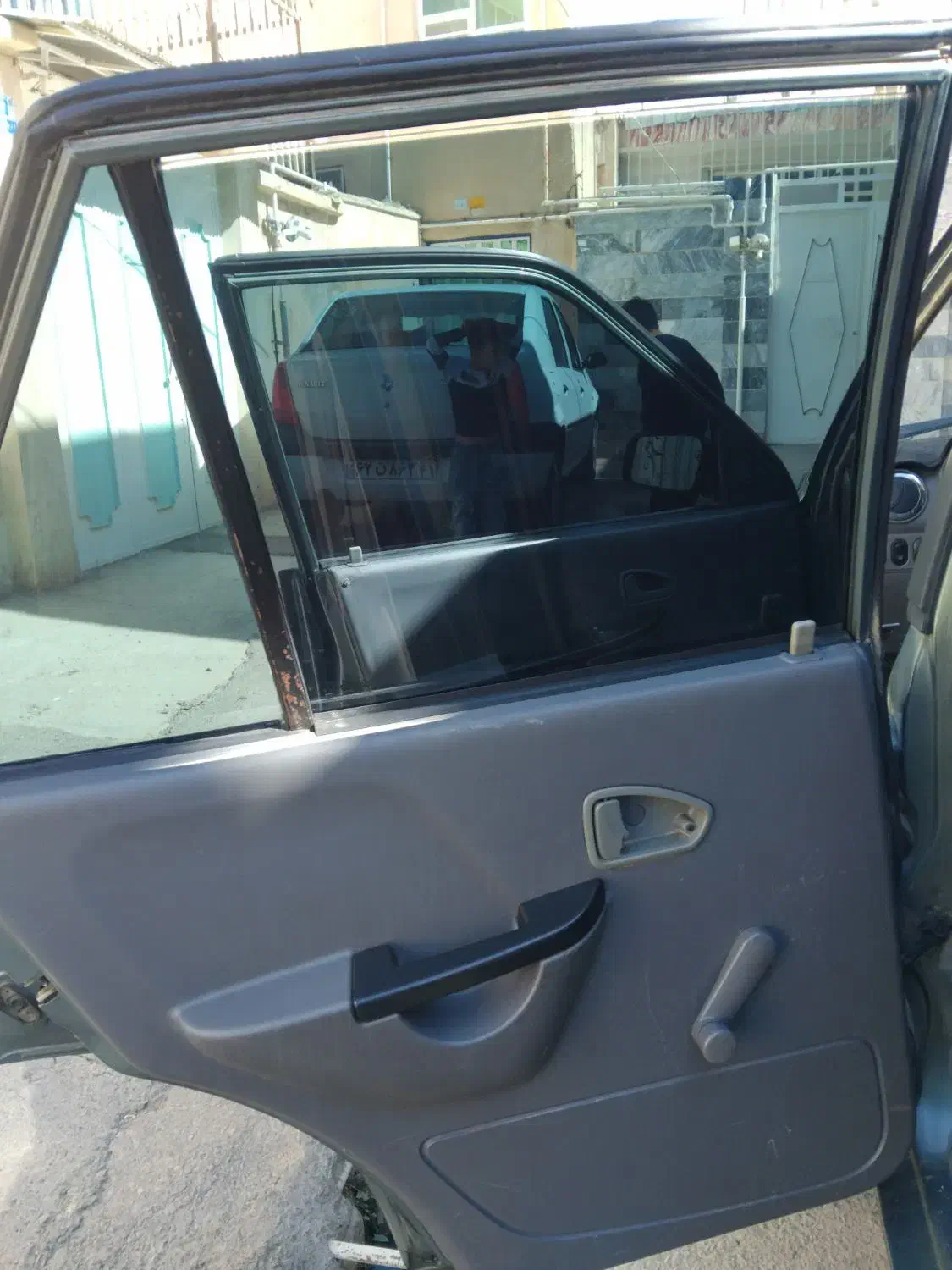 شیشه دودی سرامیکی|خدمات موتور و ماشین|بروجرد, |دیوار